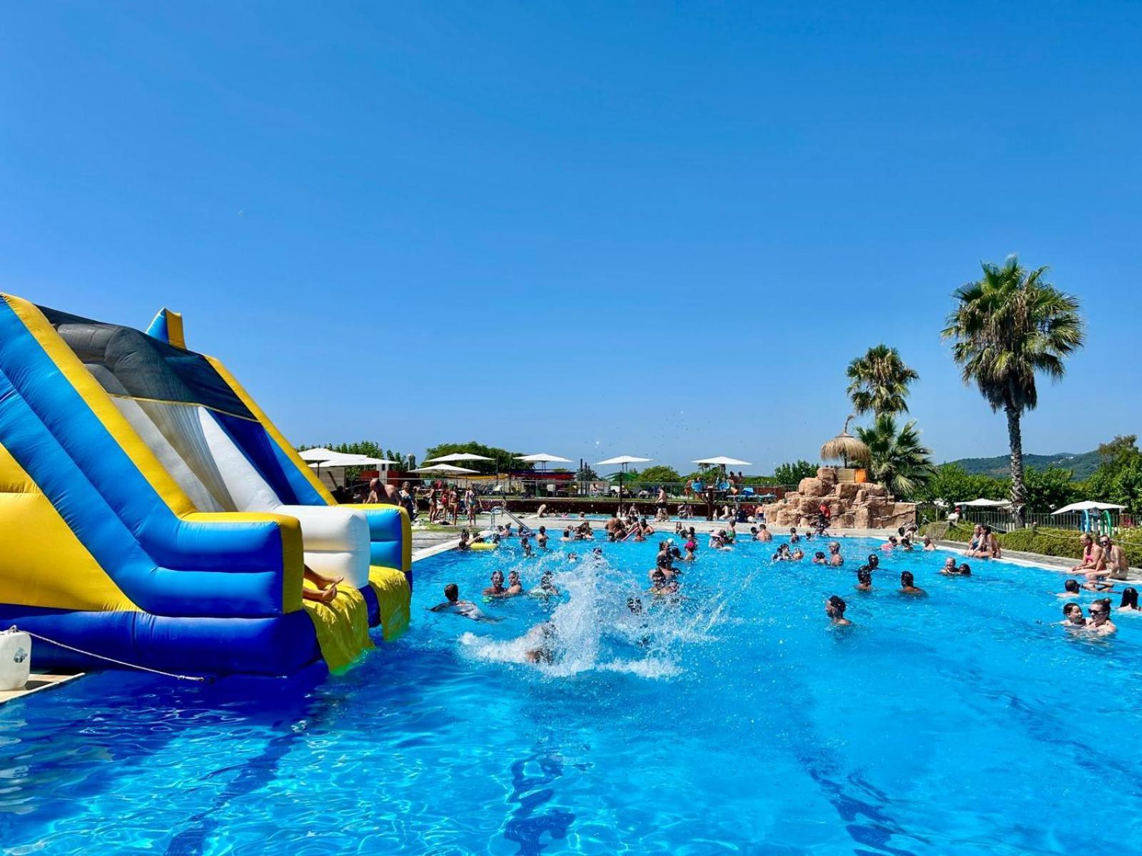 Camping Resort Els Pins Malgrat de Mar Exterior photo