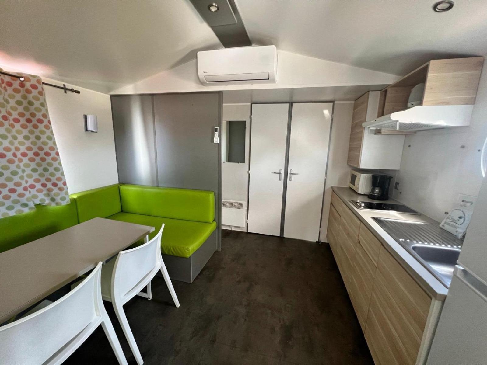 Camping Resort Els Pins Malgrat de Mar Exterior photo