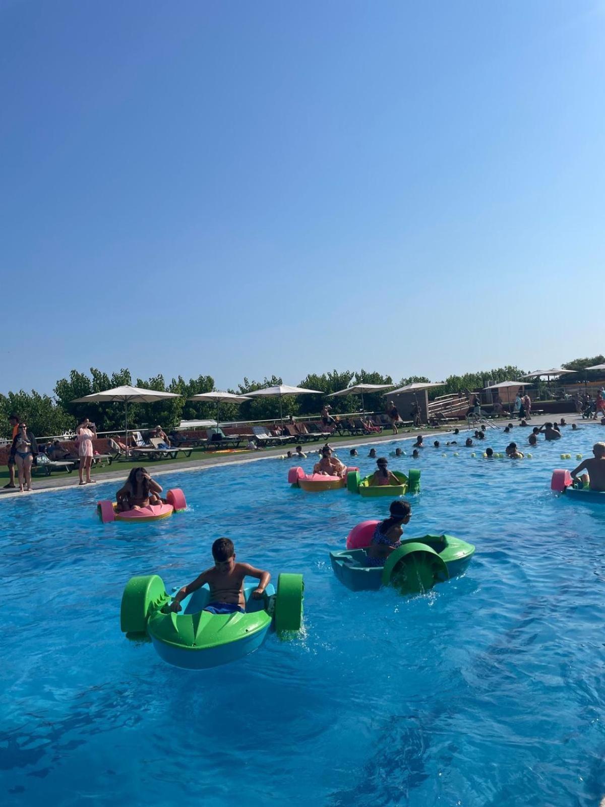 Camping Resort Els Pins Malgrat de Mar Exterior photo